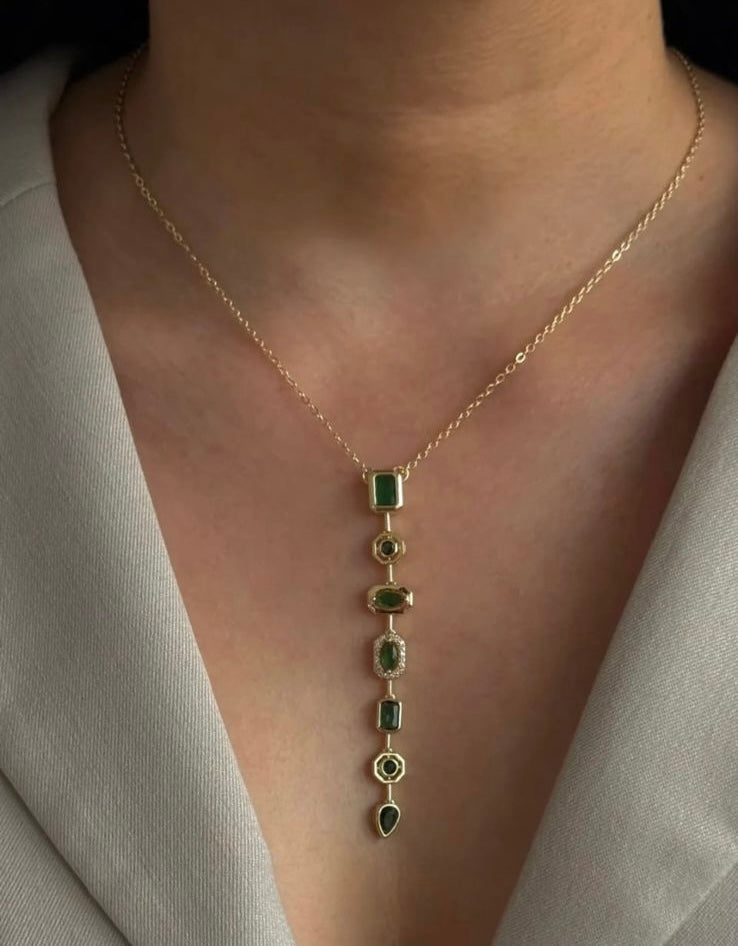 Y-greenstone neckpeice