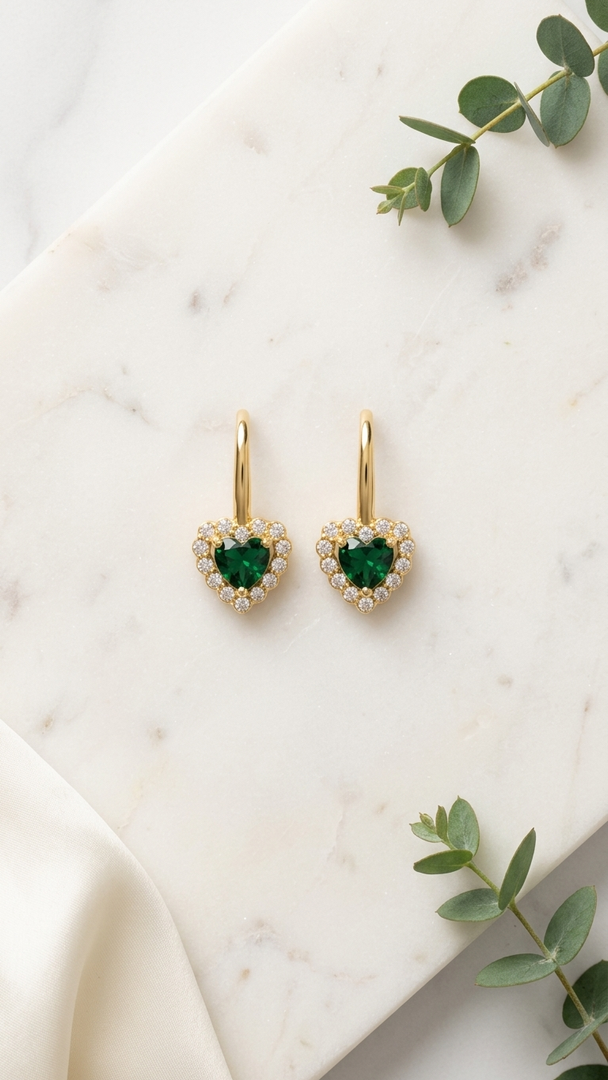 Heart emerald studs