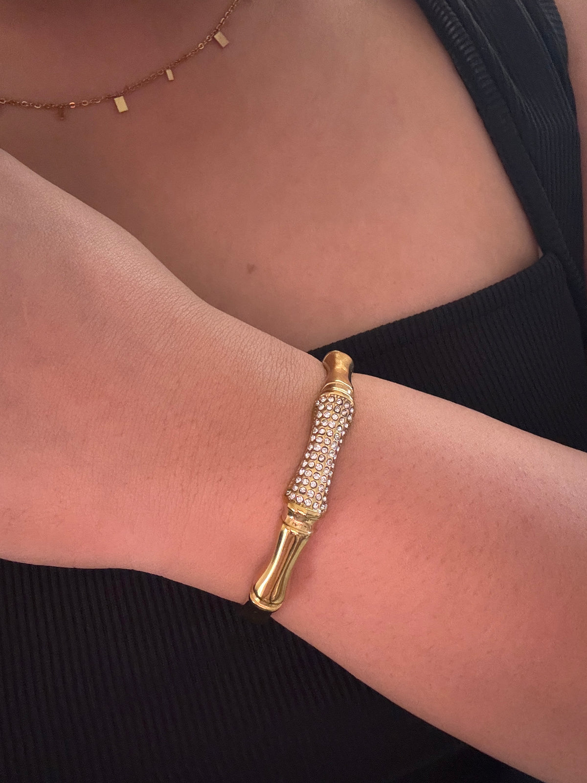Zarina Stud Kada