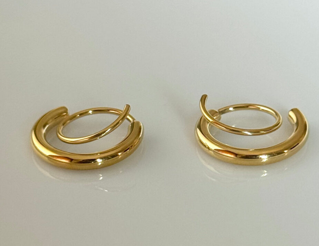 Twirl Huggies [Need single piercing]