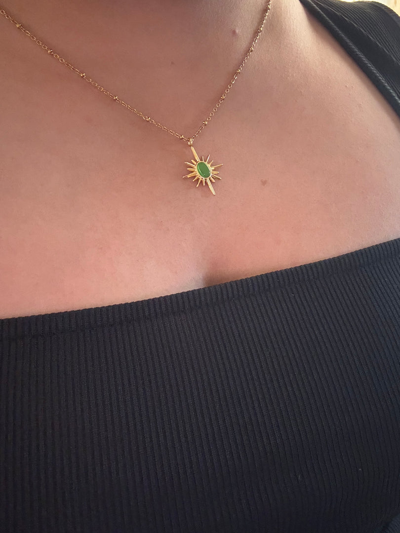 Greenshine neckpeice