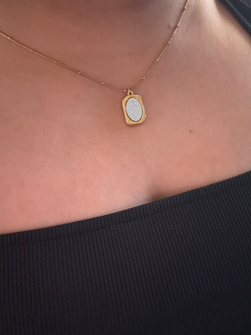 Dual tone pendant