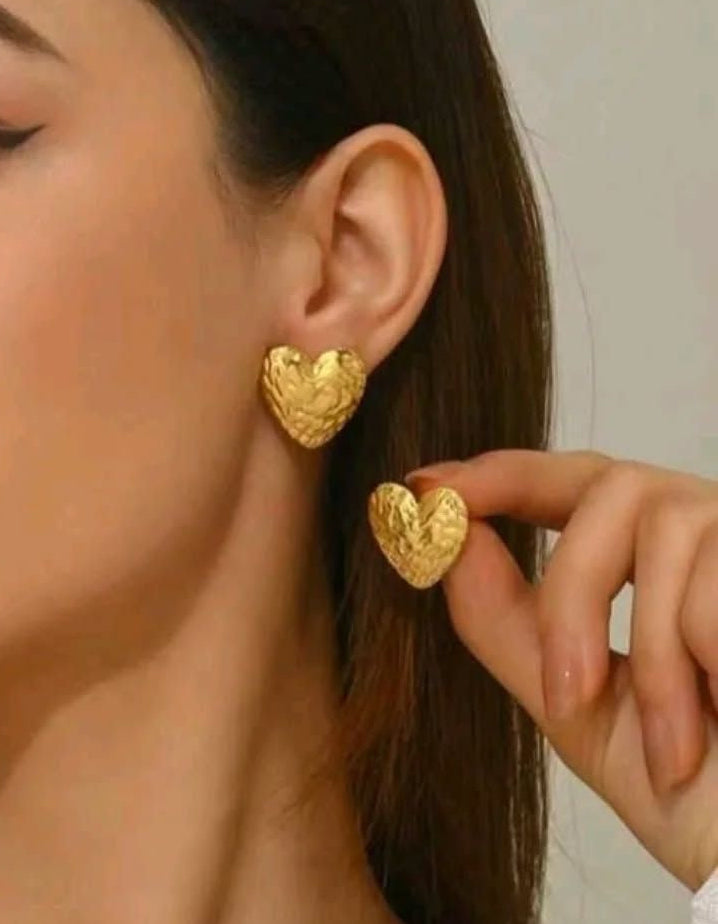 Heart studs