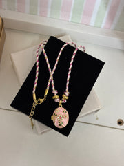 Vintage leafy pendant