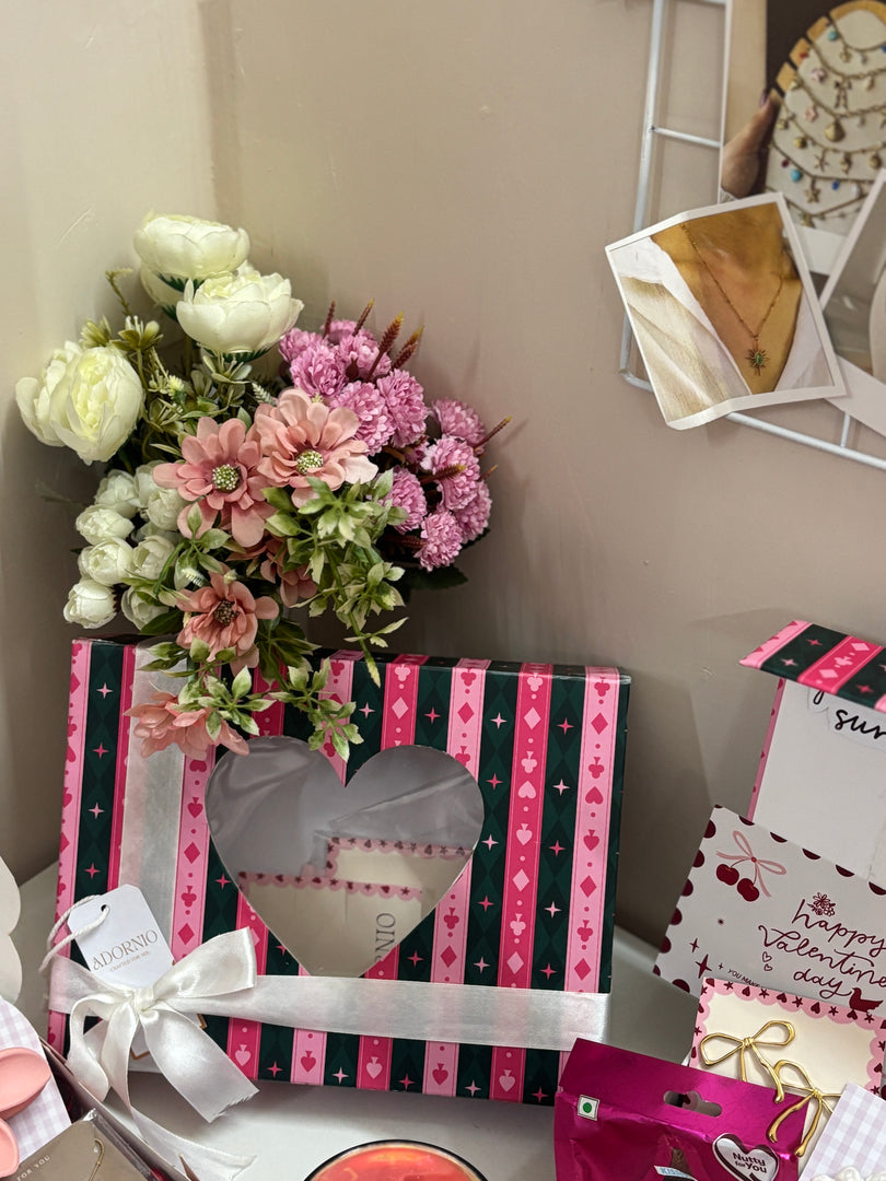 Love bloomed box