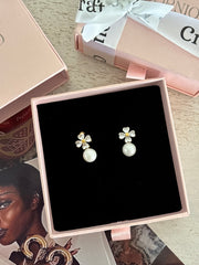 Floral pearl studs