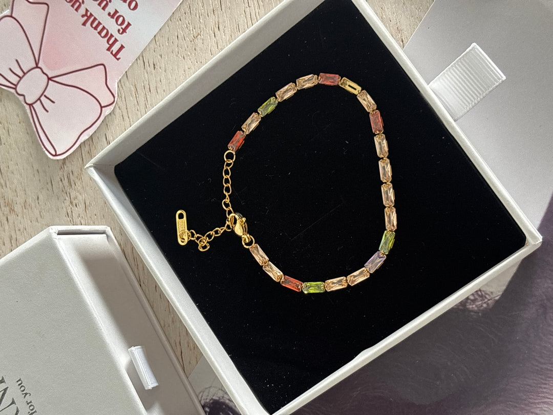 Multi-colour bracelet