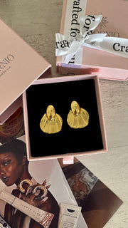 Shells studs