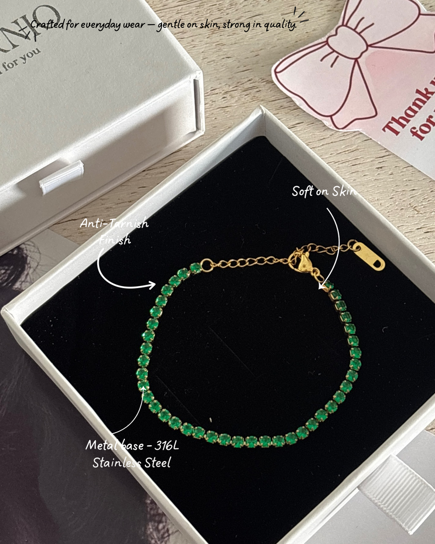 Emerald halo bracelet